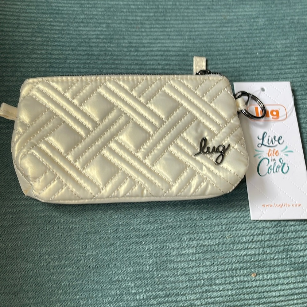 Lug Metro XL in Metallic Champagne with star lining NWT